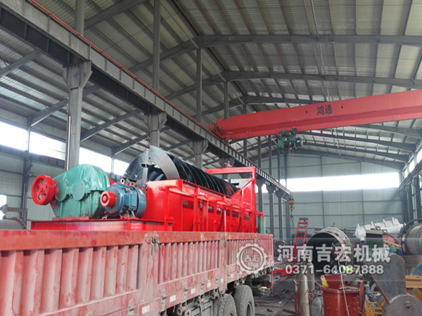 螺旋洗石機、移動輸送機發(fā)往東北