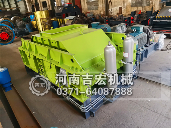 鵝卵石對輥破碎機(jī)
